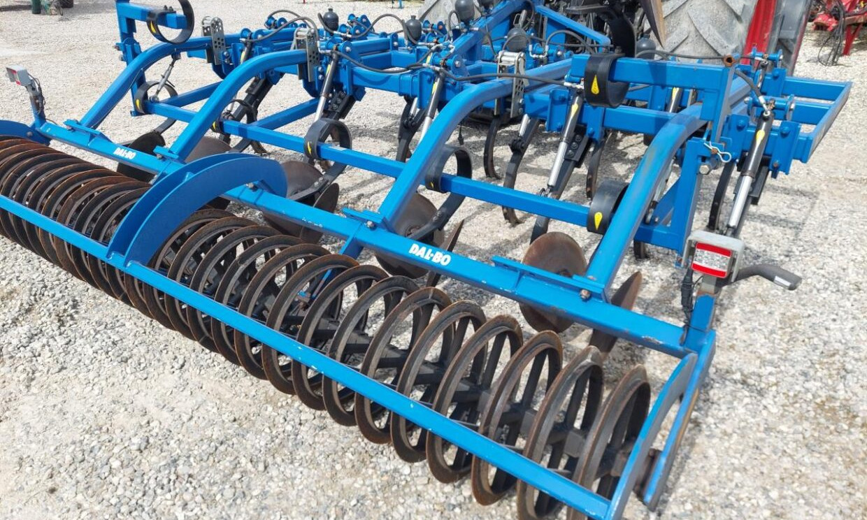 Dalbo Trimax 410 - Herse: photos 2 Dalbo Trimax 410 - Herse: photos 2