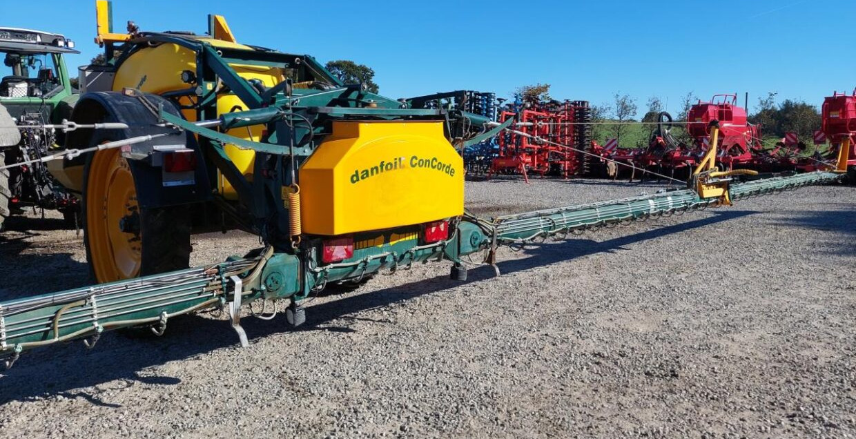 Pulvérisateur traîné Danfoil ConCorde 3000L - 24m med GPS: photos 11