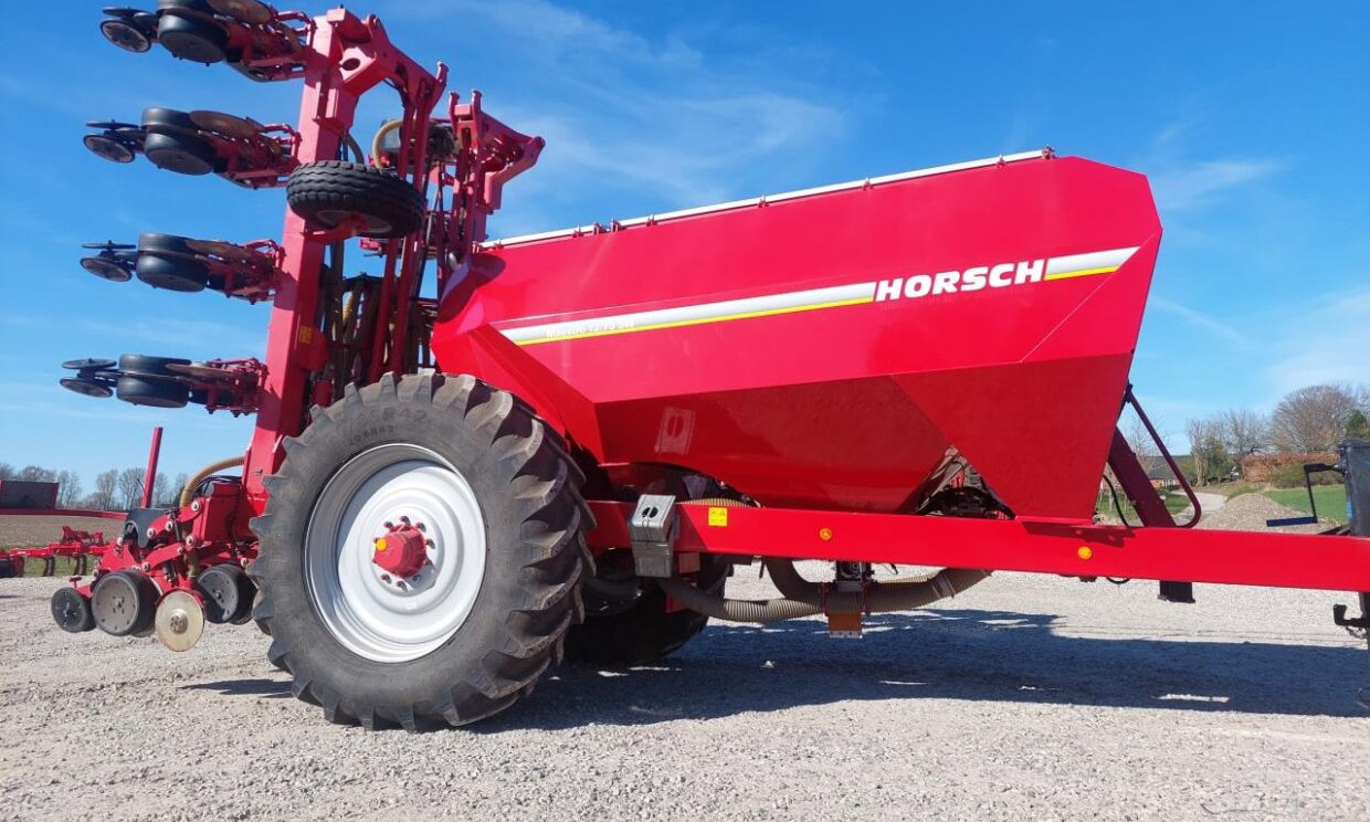 Horsch Maestro 12.75 SW - Semoir monograine: photos 1 Horsch Maestro 12.75 SW - Semoir monograine: photos 1