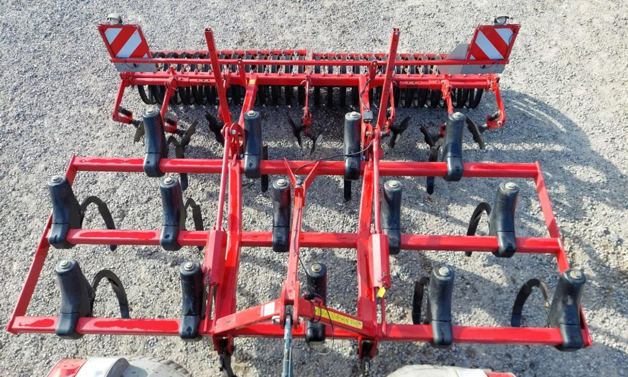 Horsch TERRANO 4 FX STARR - Herse: photos 3 Horsch TERRANO 4 FX STARR - Herse: photos 3