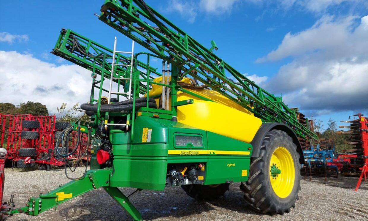 John Deere R962i - 28m - Pulvérisateur traîné: photos 1 John Deere R962i - 28m - Pulvérisateur traîné: photos 1