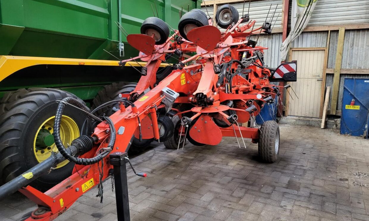 Kuhn 13M SPREDER - Faneuse: photos 1 Kuhn 13M SPREDER - Faneuse: photos 1