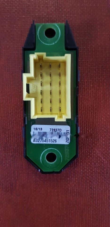 Continental CENTRAL GATEWAY A 000 446 1527 Mercedes-Benz ACTROS MB4 - Bloc de gestion pour Camion: photos 2 Continental CENTRAL GATEWAY A 000 446 1527 Mercedes-Benz ACTROS MB4 - Bloc de gestion pour Camion: photos 2