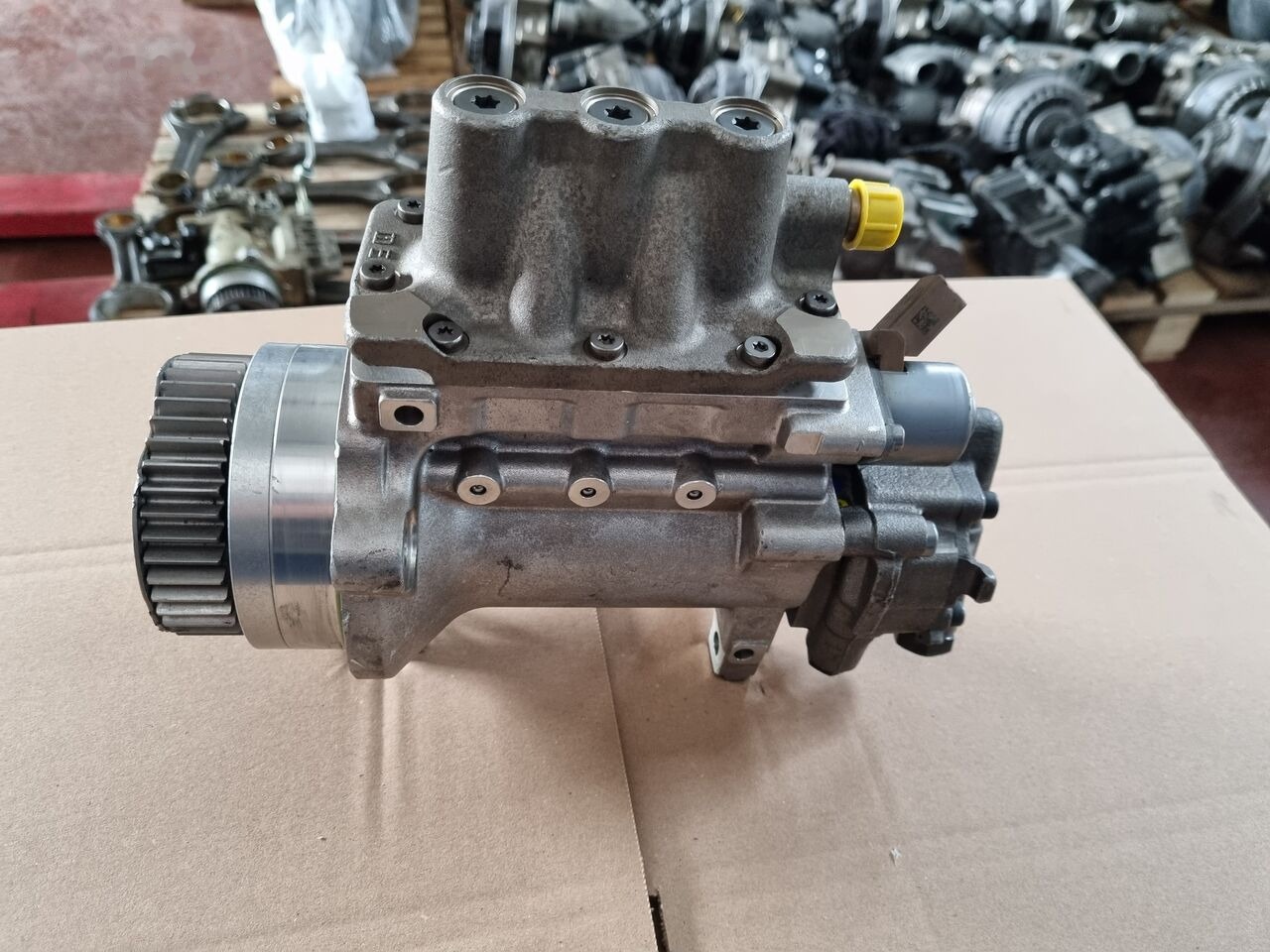 Delphi ATEGO EURO 6 A9360701601/001 Mercedes-Benz ATEGO EURO 6 - Pompe à carburant pour Camion: photos 3 Delphi ATEGO EURO 6 A9360701601/001 Mercedes-Benz ATEGO EURO 6 - Pompe à carburant pour Camion: photos 3