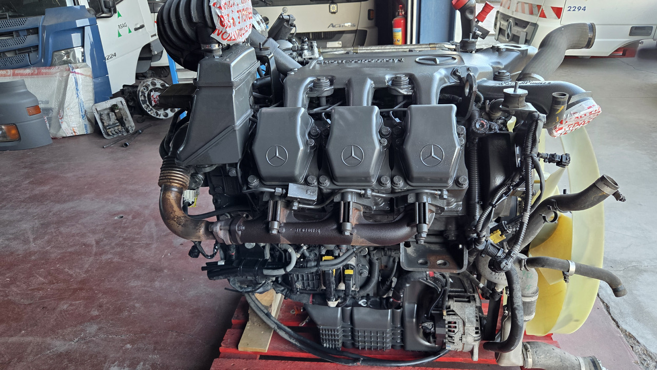 MERCEDES-BENZ ACTROS MP3 OM 501 LA EURO 5 - Moteur: photos 1 MERCEDES-BENZ ACTROS MP3 OM 501 LA EURO 5 - Moteur: photos 1