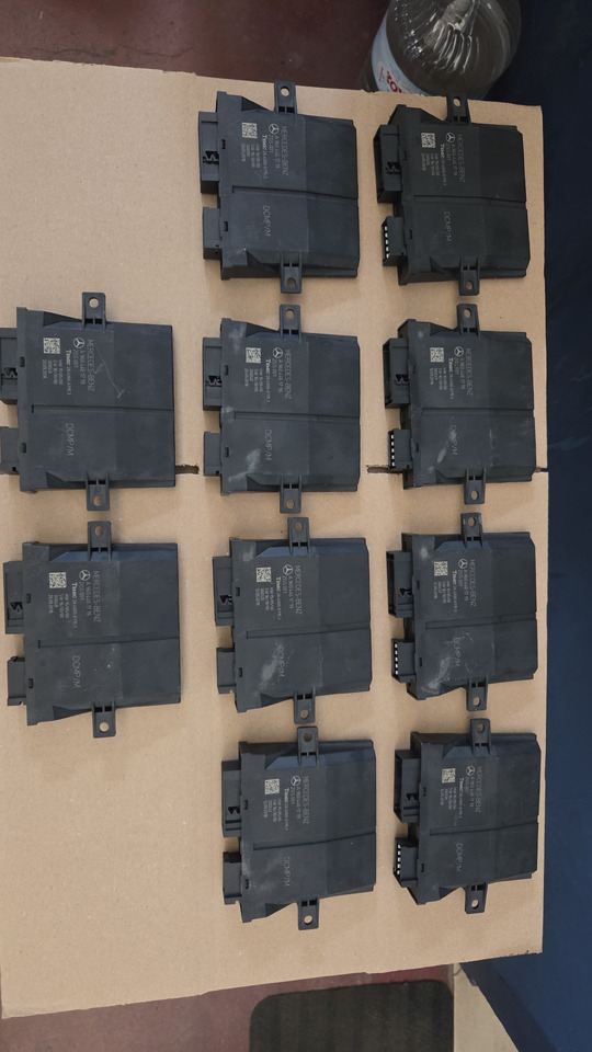 MERCEDES-BENZ CONTROL UNIT TM-BF - Panel de instrumentos pour Camion: photos 1 MERCEDES-BENZ CONTROL UNIT TM-BF - Panel de instrumentos pour Camion: photos 1