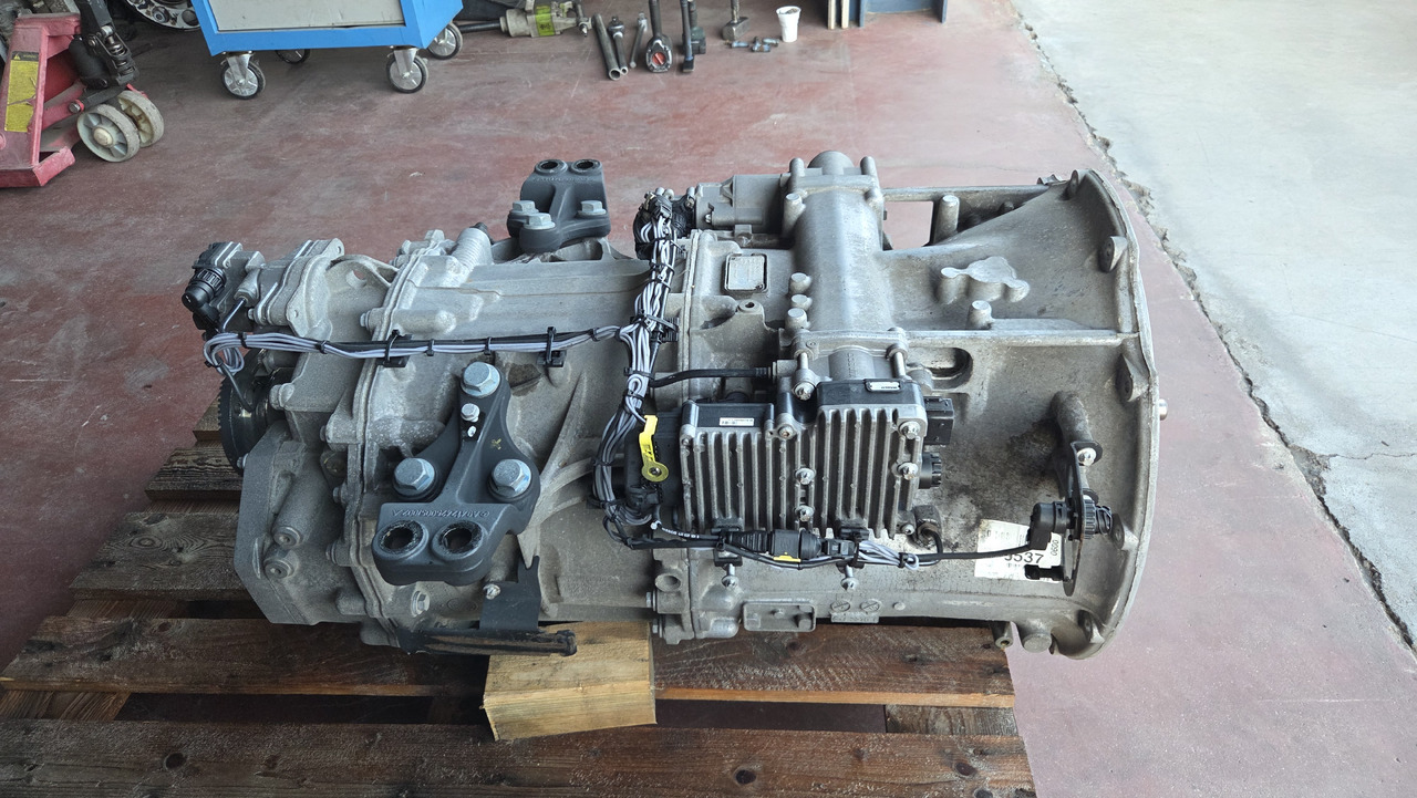 MERCEDES-BENZ G211-12 ACTROS MP3 - Boîte de vitesse: photos 4 MERCEDES-BENZ G211-12 ACTROS MP3 - Boîte de vitesse: photos 4