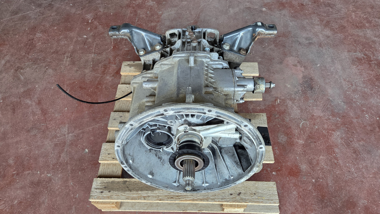MERCEDES-BENZ GEARBOX G 85-6 - Boîte de vitesse: photos 4 MERCEDES-BENZ GEARBOX G 85-6 - Boîte de vitesse: photos 4