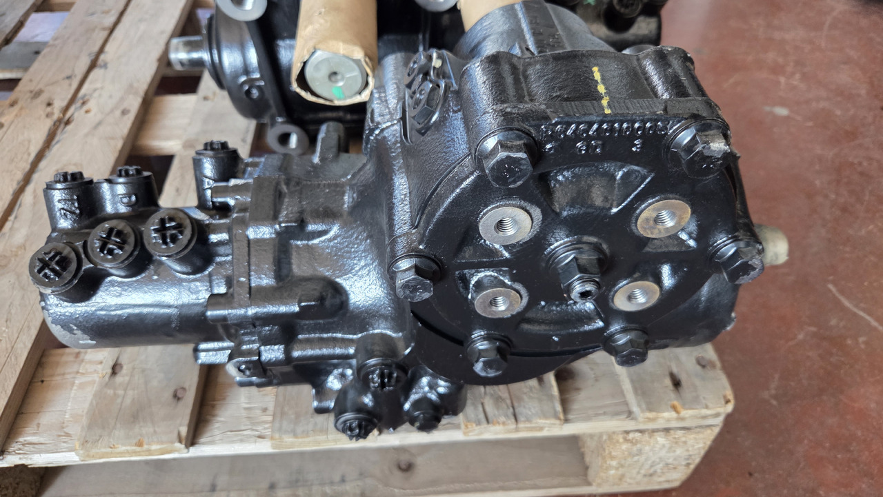 MERCEDES-BENZ POWER STEERING ACTROS - Volant: photos 3 MERCEDES-BENZ POWER STEERING ACTROS - Volant: photos 3