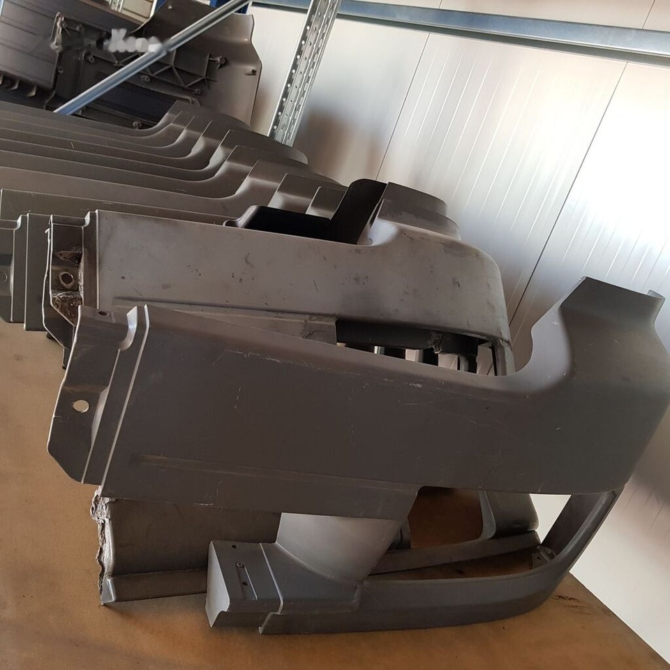 Mercedes-Benz A 940 880 04 70 Mercedes-Benz ATEGO truck - Pare-chocs pour Camion: photos 5 Mercedes-Benz A 940 880 04 70 Mercedes-Benz ATEGO truck - Pare-chocs pour Camion: photos 5