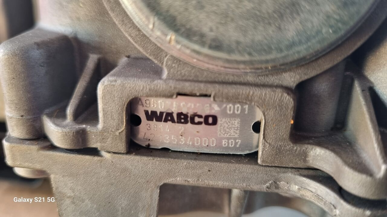 Mercedes-Benz ATEGO EURO 6 SHIFTING CYLINDER Mercedes-Benz ATEGO EURO 6 - Levier de vitesse pour Camion: photos 1 Mercedes-Benz ATEGO EURO 6 SHIFTING CYLINDER Mercedes-Benz ATEGO EURO 6 - Levier de vitesse pour Camion: photos 1