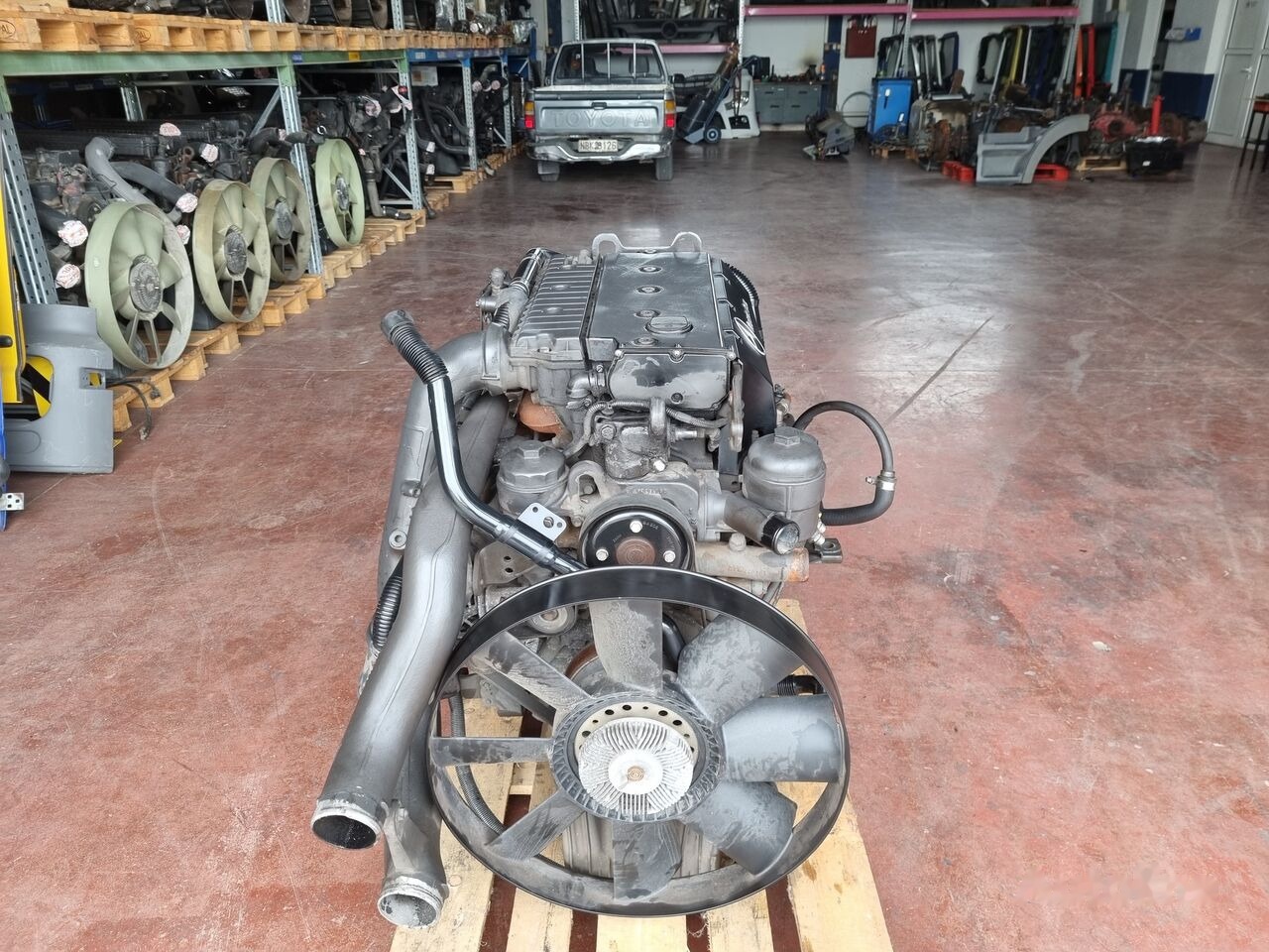 Mercedes-Benz OM 904 Mercedes-Benz ATEGO 2 - Moteur pour Camion: photos 3 Mercedes-Benz OM 904 Mercedes-Benz ATEGO 2 - Moteur pour Camion: photos 3