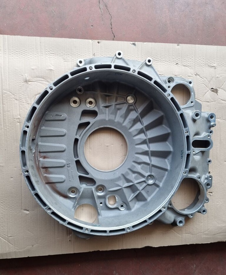 Mercedes-Benz TRANSMISSION HOUSING Mercedes-Benz ACTROS MP4 EURO 6 - Boîte de vitesse pour Camion: photos 3 Mercedes-Benz TRANSMISSION HOUSING Mercedes-Benz ACTROS MP4 EURO 6 - Boîte de vitesse pour Camion: photos 3