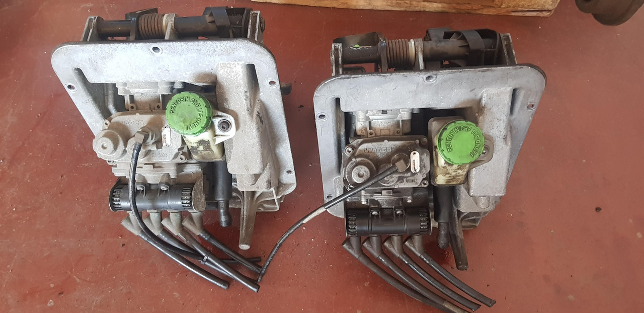 WABCO ATEGO 2 - Valve de frein pour Camion: photos 4 WABCO ATEGO 2 - Valve de frein pour Camion: photos 4