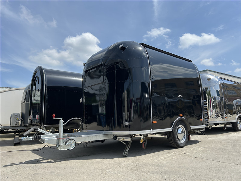 European Food Truck Crepe,Burger,Grilled Sausage,Lángos Food Trailer - Remorque magasin: photos 5 European Food Truck Crepe,Burger,Grilled Sausage,Lángos Food Trailer - Remorque magasin: photos 5