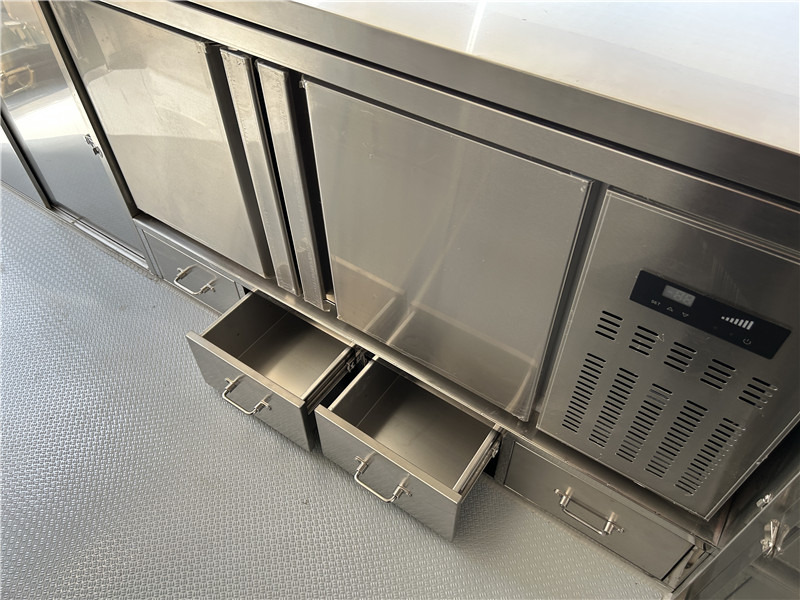 Remorque magasin pour transport de la nourriture European Food Truck Crepe,Burger,Grilled Sausage,Lángos Food Trailer: photos 19 Remorque magasin pour transport de la nourriture European Food Truck Crepe,Burger,Grilled Sausage,Lángos Food Trailer: photos 19