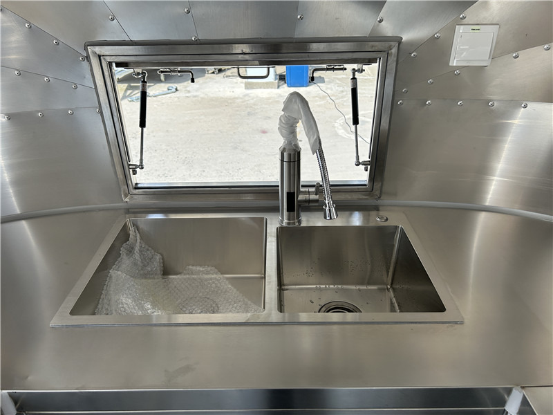 Remorque magasin pour transport de la nourriture European Food Truck Crepe,Burger,Grilled Sausage,Lángos Food Trailer: photos 13 Remorque magasin pour transport de la nourriture European Food Truck Crepe,Burger,Grilled Sausage,Lángos Food Trailer: photos 13