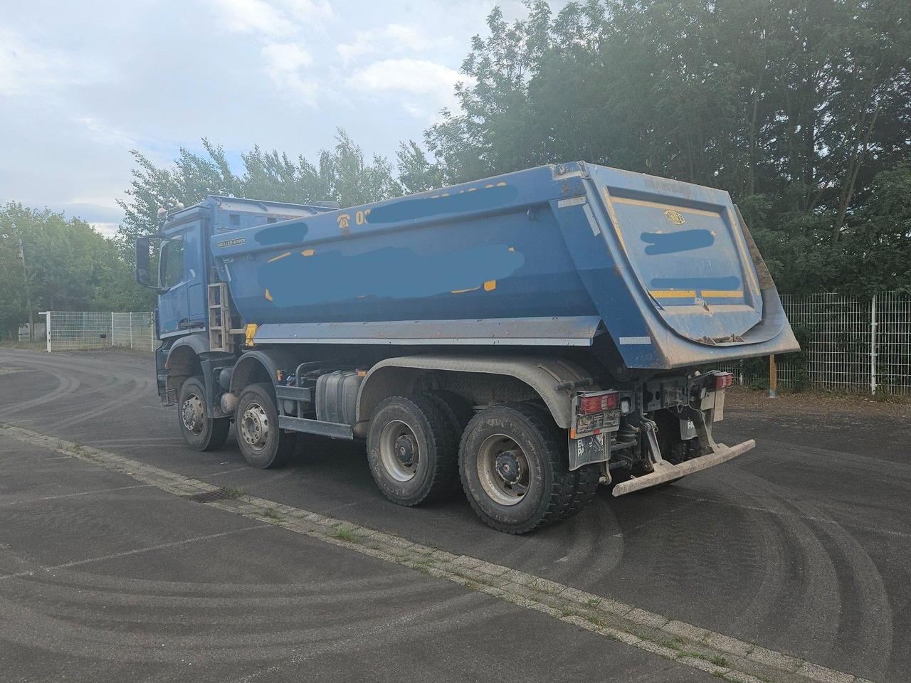 Mercedes-Benz Arocs 4143 8x6 - Camion benne: photos 4 Mercedes-Benz Arocs 4143 8x6 - Camion benne: photos 4