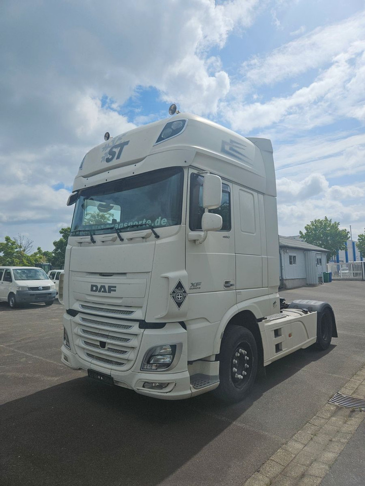 DAF XF 460 SSC SuperSpaceCab Retarder - Tracteur routier: photos 1 DAF XF 460 SSC SuperSpaceCab Retarder - Tracteur routier: photos 1