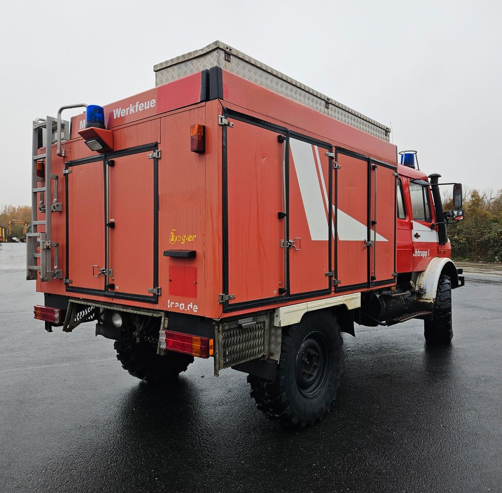 Unimog U4000 4x4 DOKA Tanklöschfahrzeug Feuerwehr - Camion citerne: photos 5 Unimog U4000 4x4 DOKA Tanklöschfahrzeug Feuerwehr - Camion citerne: photos 5