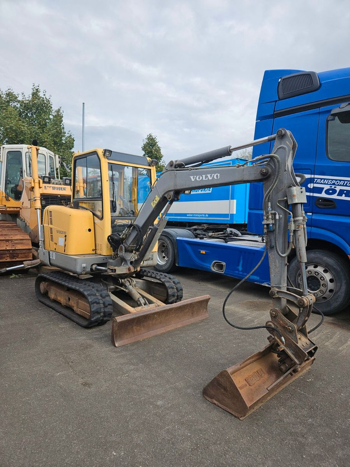 Volvo EC30 Minibagger - Mini pelle: photos 1 Volvo EC30 Minibagger - Mini pelle: photos 1