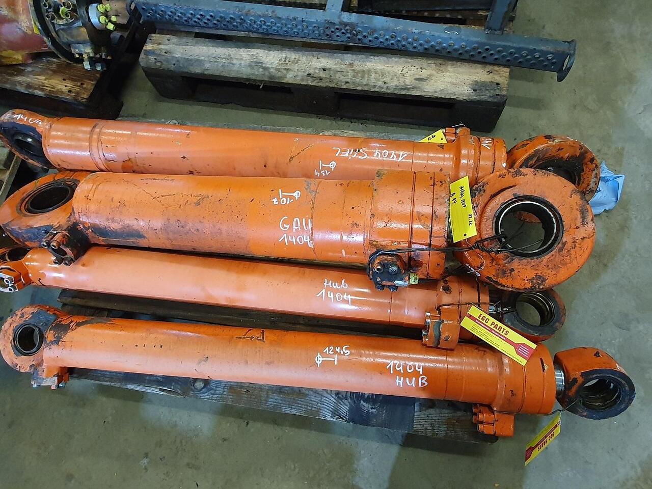 Atlas 1404 - Vérin hydraulique pour Engins de chantier: photos 1 Atlas 1404 - Vérin hydraulique pour Engins de chantier: photos 1