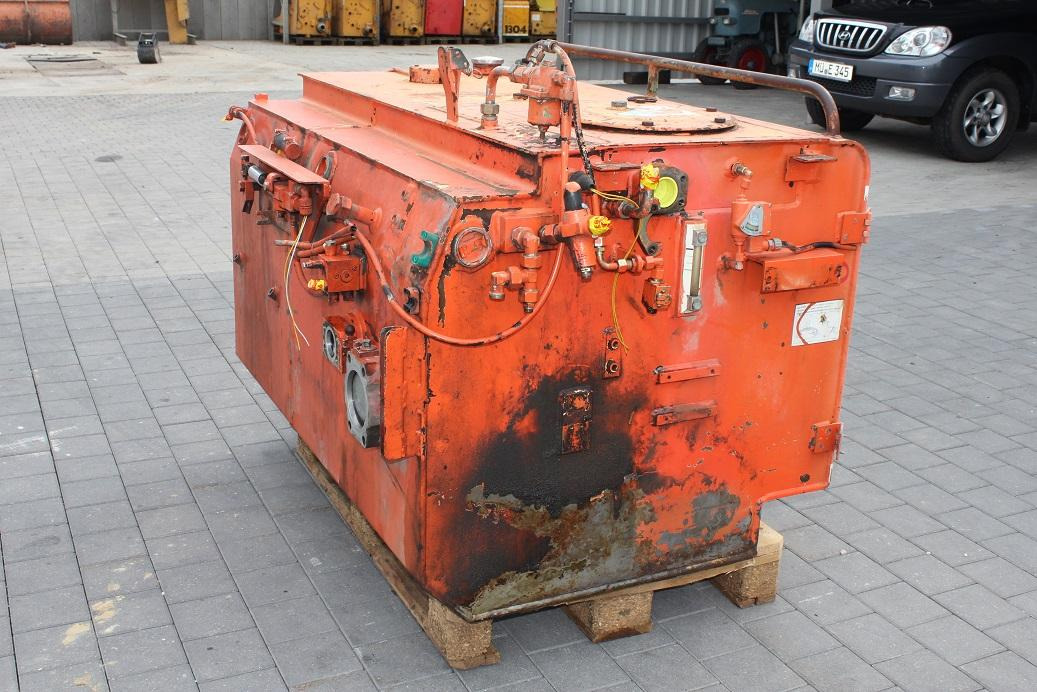 Atlas 1804 - Réservoir hydraulique pour Engins de chantier: photos 3 Atlas 1804 - Réservoir hydraulique pour Engins de chantier: photos 3