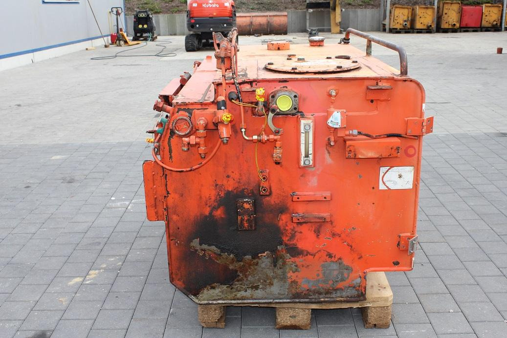 Atlas 1804 - Réservoir hydraulique pour Engins de chantier: photos 4 Atlas 1804 - Réservoir hydraulique pour Engins de chantier: photos 4