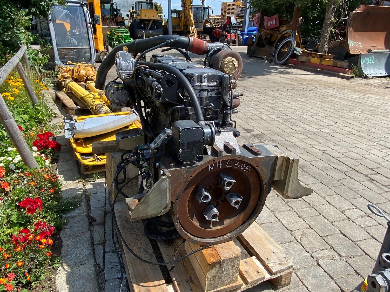 CNH F4HE9684H aus New Holland E 305 - Moteur pour Engins de chantier: photos 1 CNH F4HE9684H aus New Holland E 305 - Moteur pour Engins de chantier: photos 1