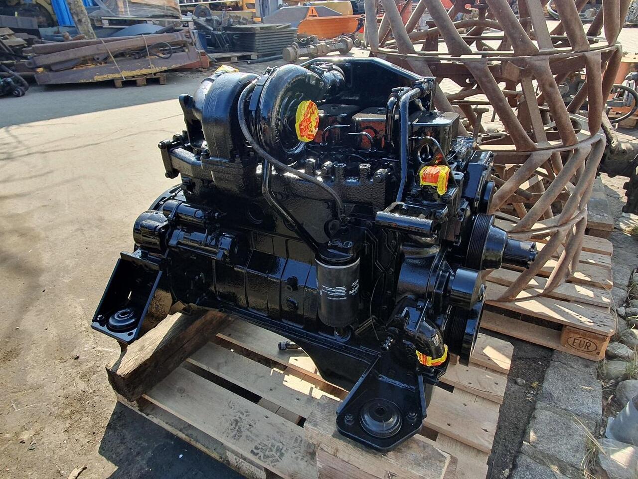 Cummins 6 BTA 5,9 aus ZL 2002 - Moteur pour Engins de chantier: photos 1 Cummins 6 BTA 5,9 aus ZL 2002 - Moteur pour Engins de chantier: photos 1