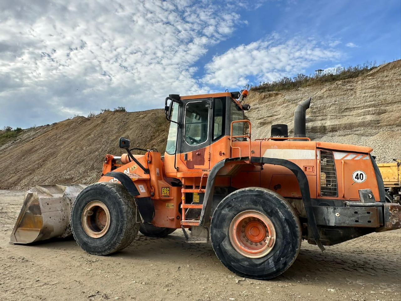 Doosan DL 300 - Chargeuse sur pneus: photos 2 Doosan DL 300 - Chargeuse sur pneus: photos 2