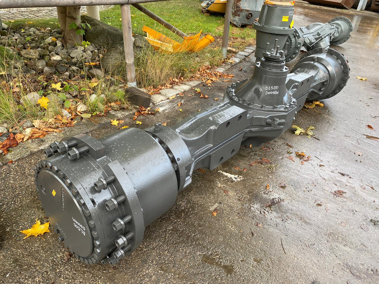 Doosan DL 500 - Essieu et pièces pour Engins de chantier: photos 1 Doosan DL 500 - Essieu et pièces pour Engins de chantier: photos 1