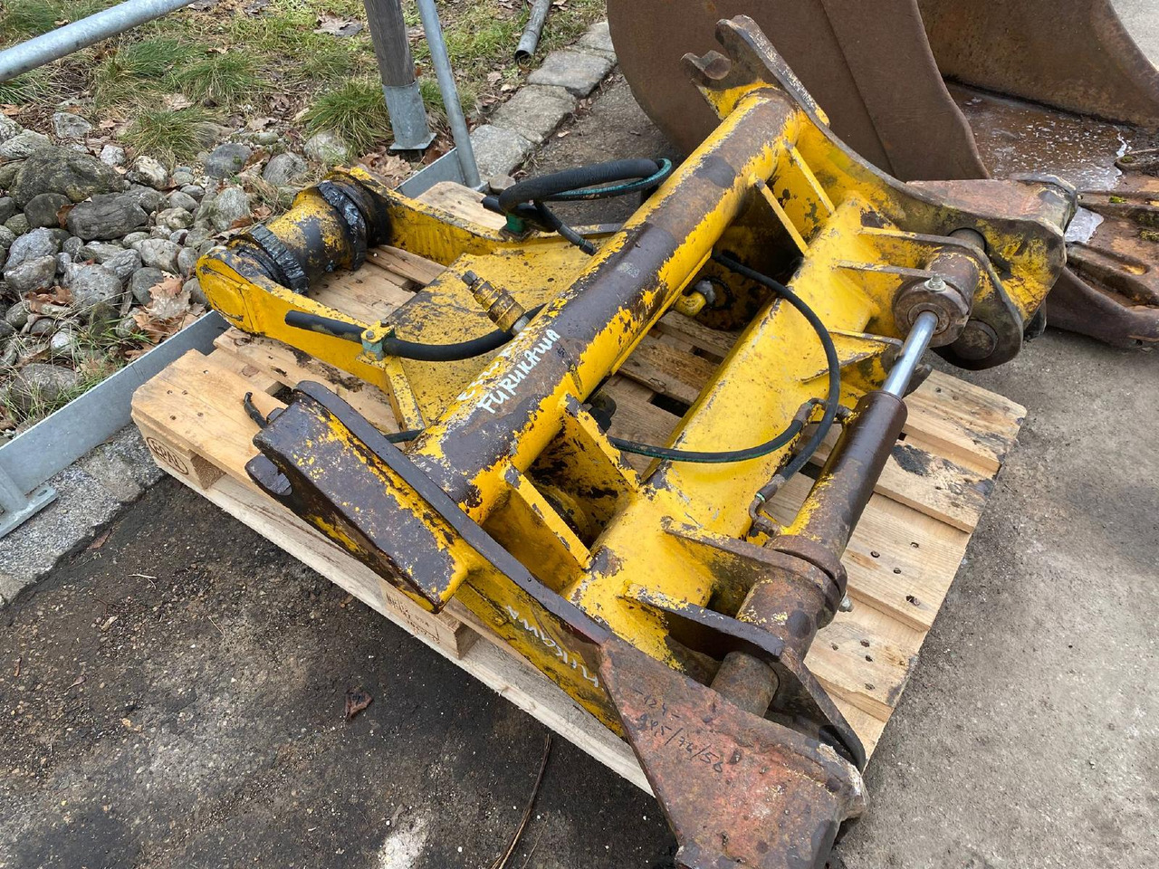 Furukawa 320E - Attache rapide: photos 3 Furukawa 320E - Attache rapide: photos 3