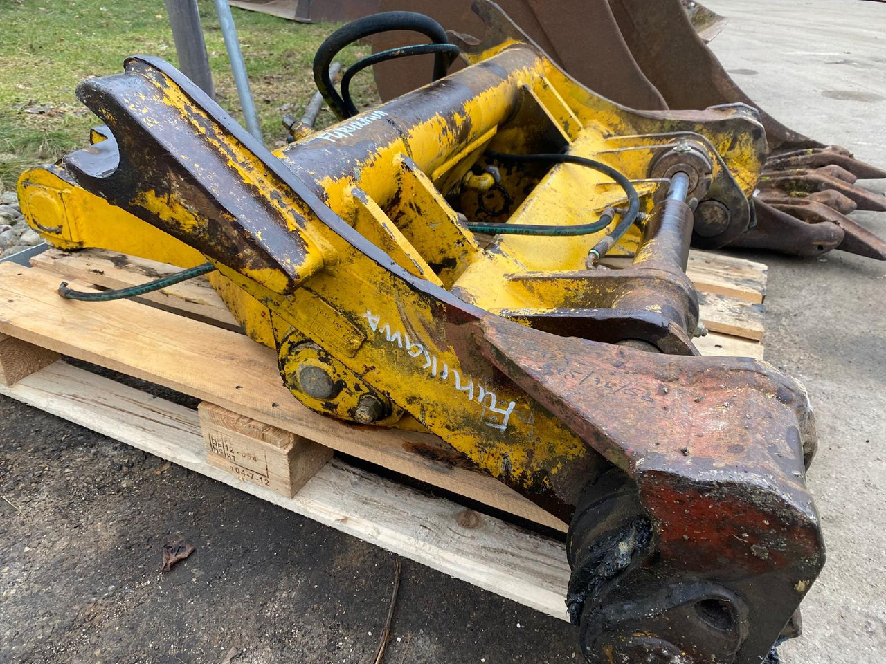 Furukawa 320E - Attache rapide: photos 5 Furukawa 320E - Attache rapide: photos 5