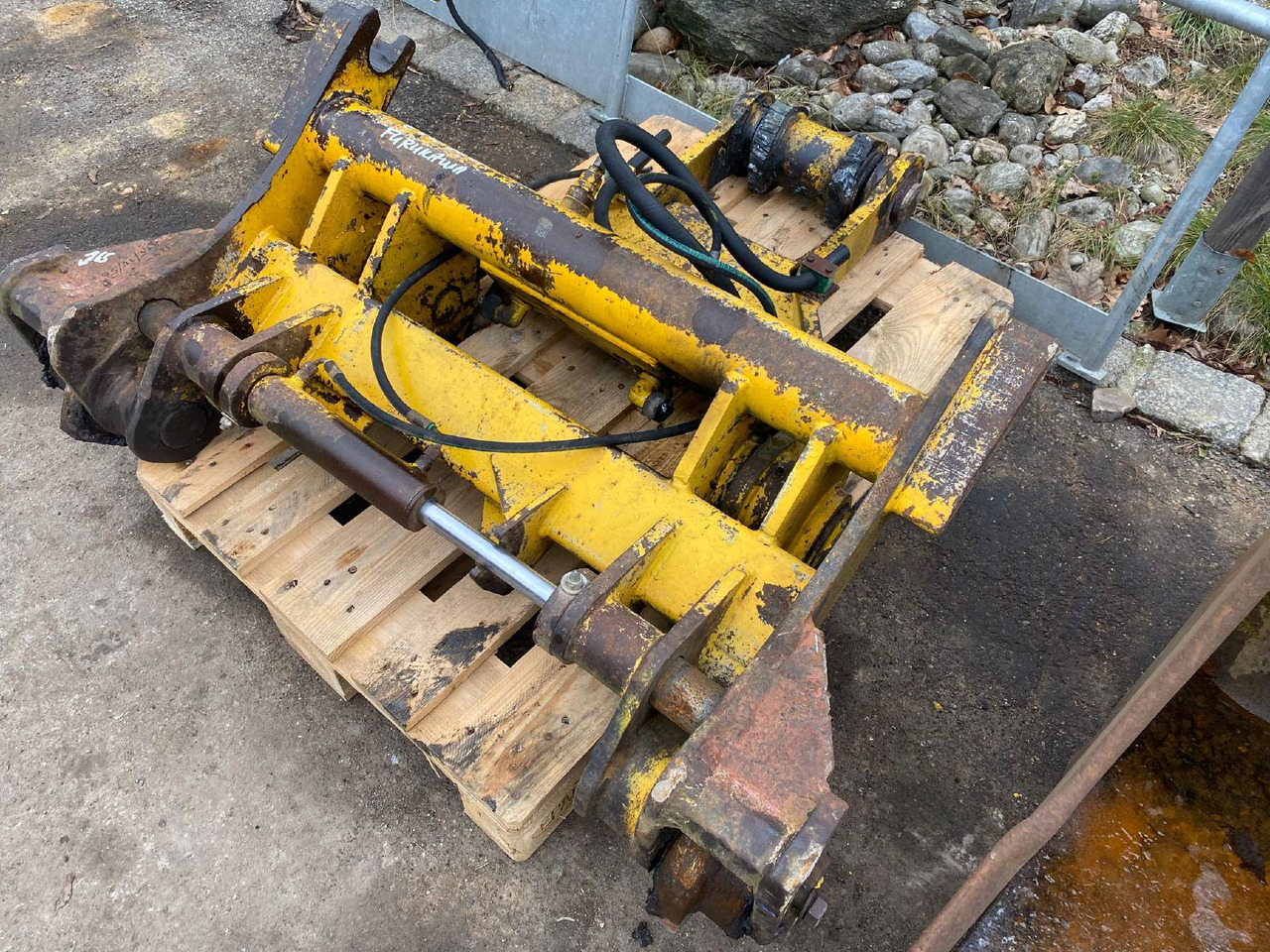 Furukawa 320E - Attache rapide: photos 4 Furukawa 320E - Attache rapide: photos 4