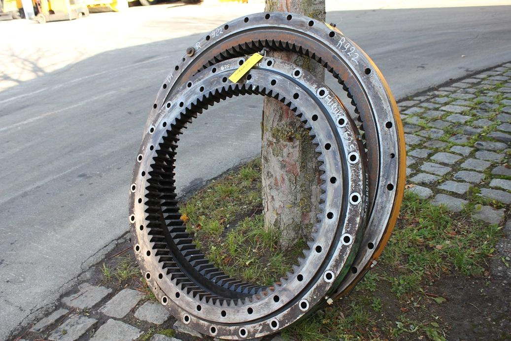 Furukawa 625 - Couronne d'orientation pour Engins de chantier: photos 2 Furukawa 625 - Couronne d'orientation pour Engins de chantier: photos 2