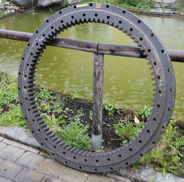 Furukawa 635 - Couronne d'orientation pour Engins de chantier: photos 4 Furukawa 635 - Couronne d'orientation pour Engins de chantier: photos 4