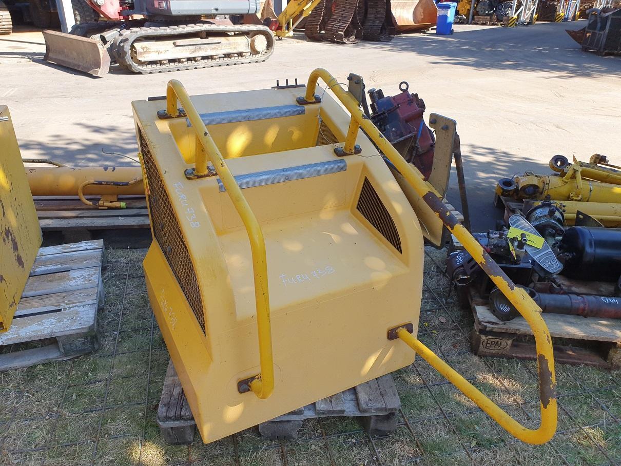 Furukawa 738 LS - Carrosserie et extérieur pour Pelle sur chenille: photos 2 Furukawa 738 LS - Carrosserie et extérieur pour Pelle sur chenille: photos 2