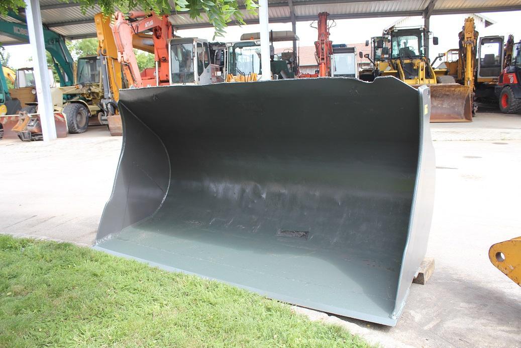 Hanomag 60E - Godet pour chargeur: photos 3 Hanomag 60E - Godet pour chargeur: photos 3