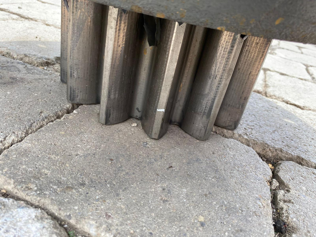 Holland E 305 - Moteur de rotation pour Engins de chantier: photos 5 Holland E 305 - Moteur de rotation pour Engins de chantier: photos 5