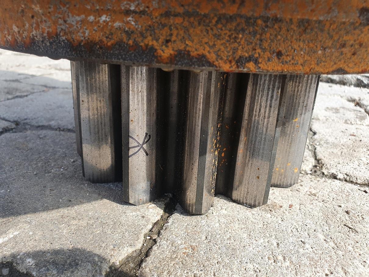 Moteur de rotation pour Engins de chantier Hyundai Robex 220 LC 9A: photos 6 Moteur de rotation pour Engins de chantier Hyundai Robex 220 LC 9A: photos 6