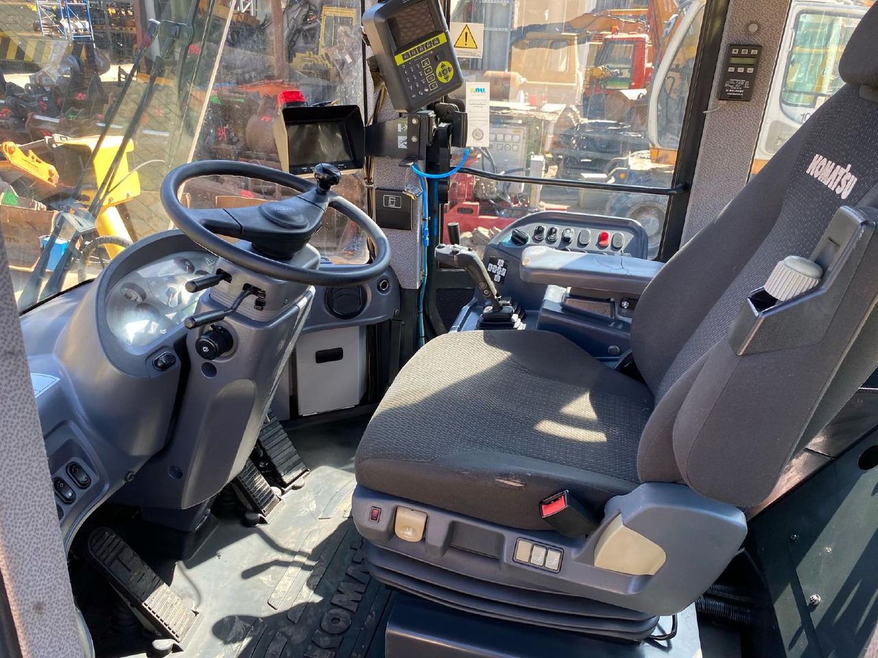 Chargeuse sur pneus Komatsu WA 380: photos 14