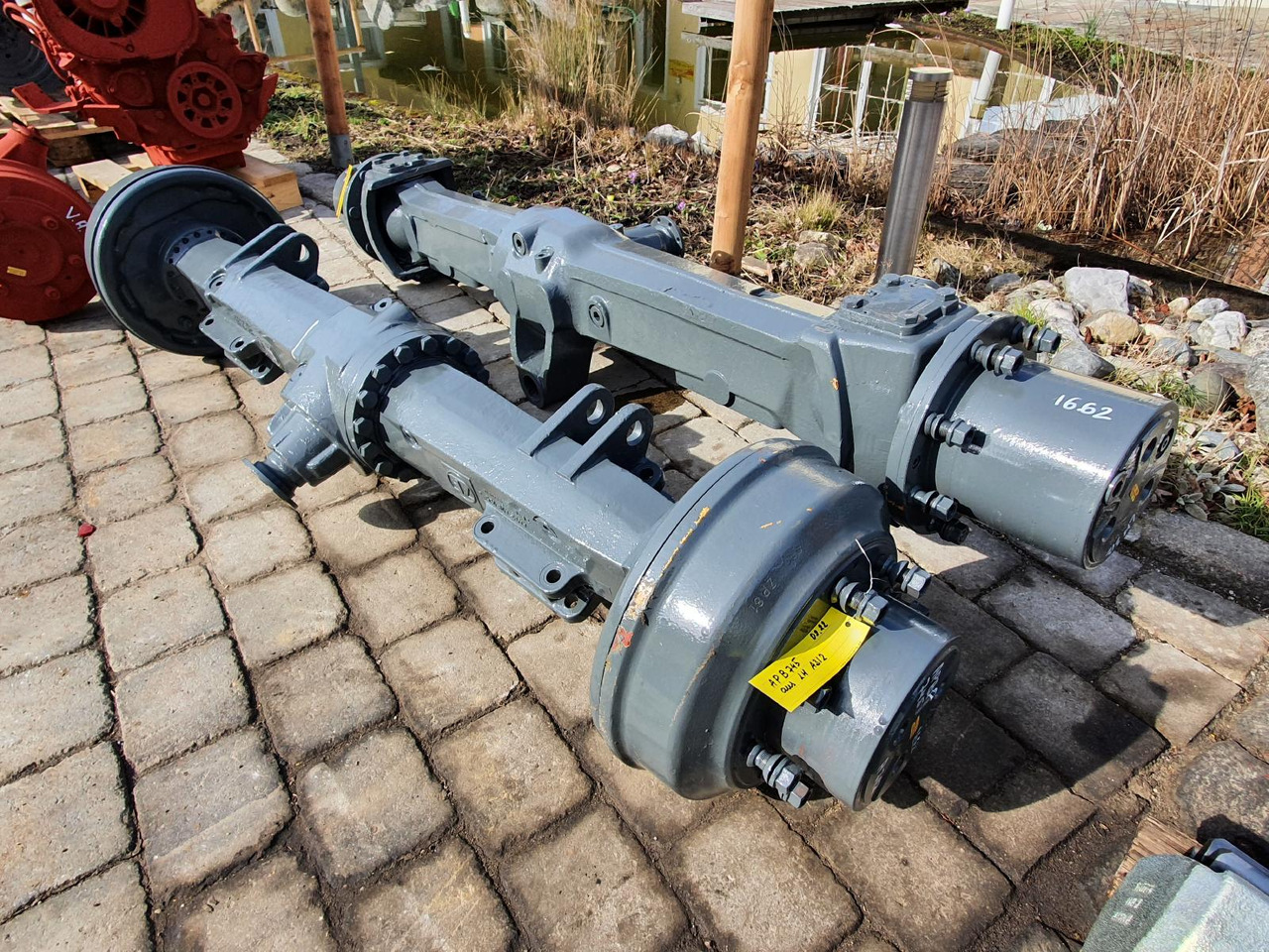 Liebherr AP B 745 aus A312 - Essieu et pièces pour Engins de chantier: photos 1 Liebherr AP B 745 aus A312 - Essieu et pièces pour Engins de chantier: photos 1