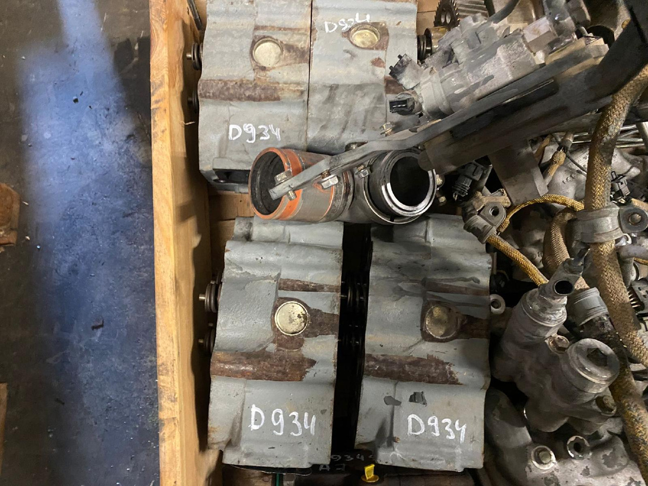 Liebherr D934S A7 - Moteur et pièces pour Engins de chantier: photos 3 Liebherr D934S A7 - Moteur et pièces pour Engins de chantier: photos 3