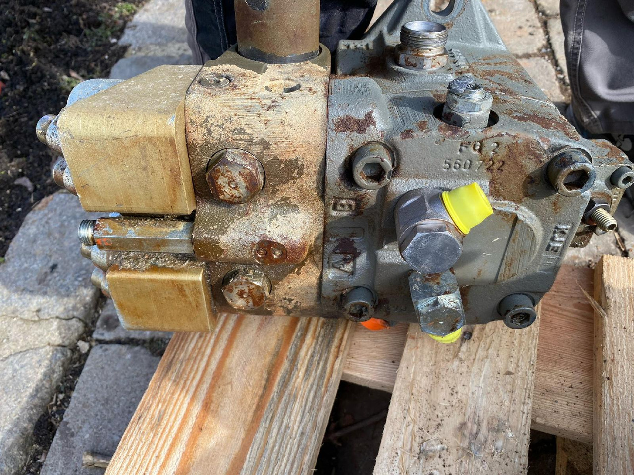 Liebherr FMV 075 aus LH R924 C - Moteur de translation pour Engins de chantier: photos 2 Liebherr FMV 075 aus LH R924 C - Moteur de translation pour Engins de chantier: photos 2