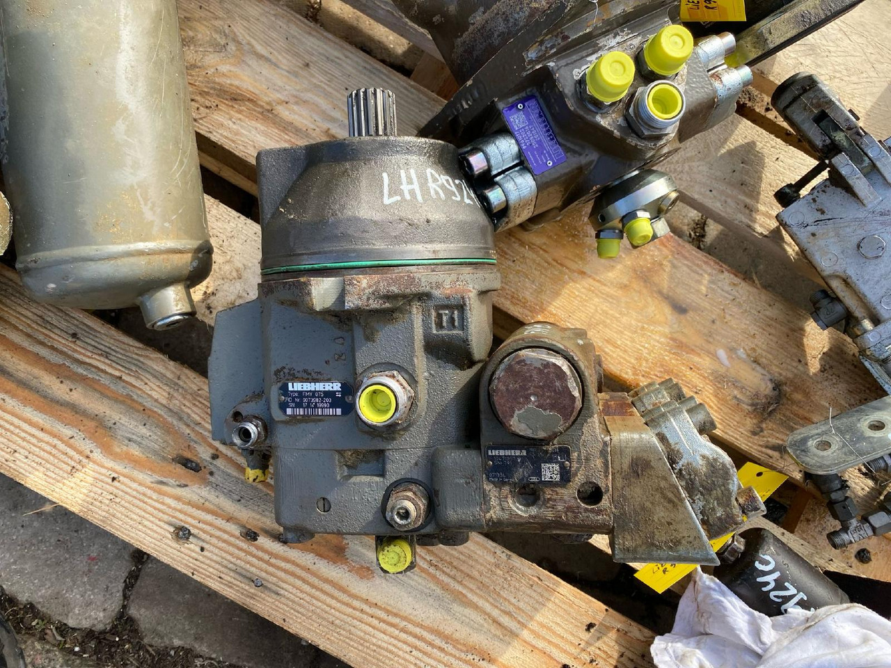 Liebherr FMV 075 aus LH R924 C - Moteur de translation pour Engins de chantier: photos 5 Liebherr FMV 075 aus LH R924 C - Moteur de translation pour Engins de chantier: photos 5