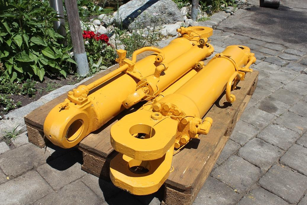 Liebherr L 544 - Vérin hydraulique pour Engins de chantier: photos 5 Liebherr L 544 - Vérin hydraulique pour Engins de chantier: photos 5