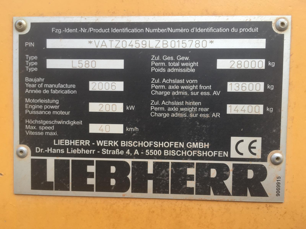 Liebherr L 580 2 plus 2 - Chargeuse sur pneus: photos 4 Liebherr L 580 2 plus 2 - Chargeuse sur pneus: photos 4