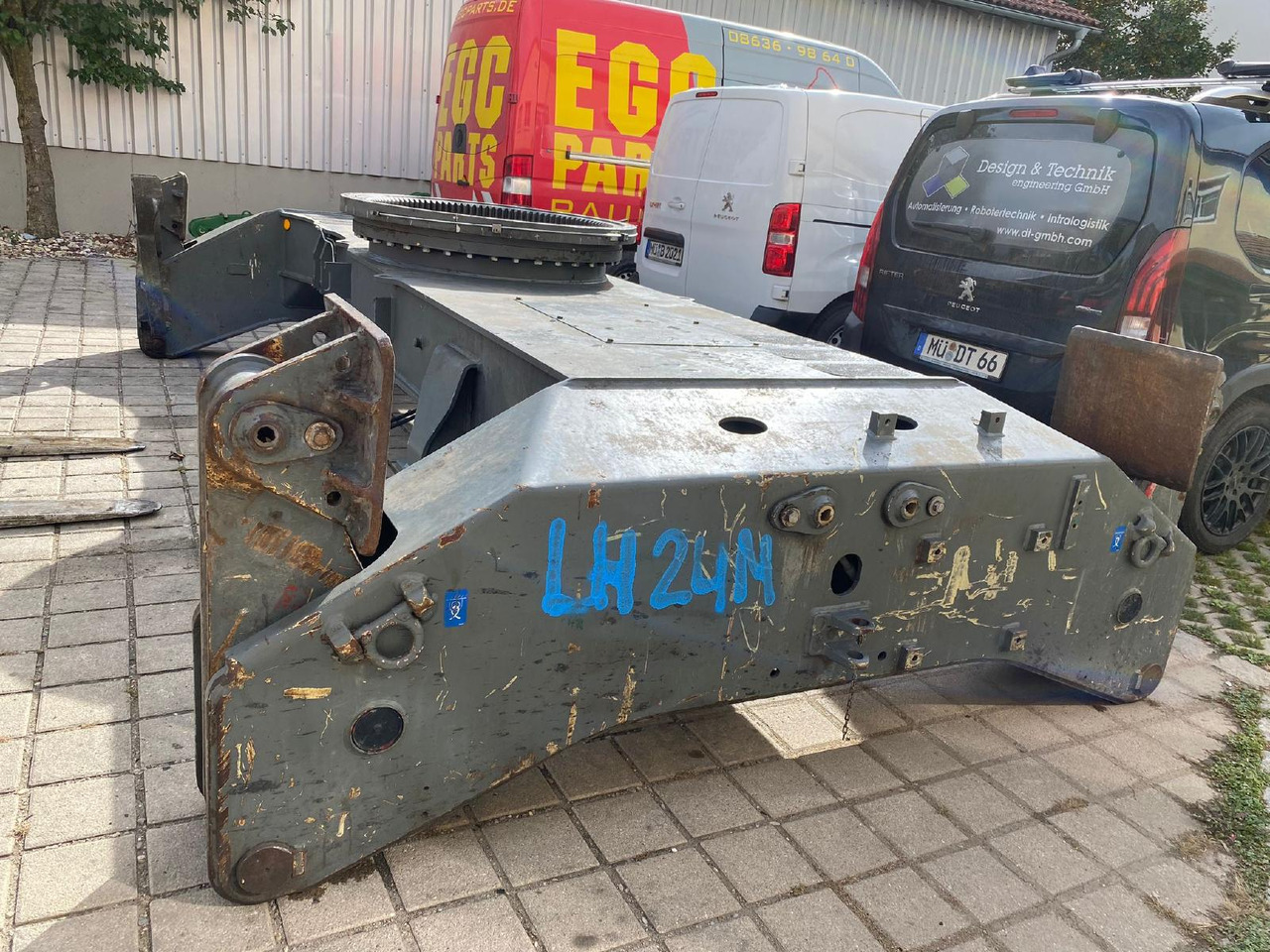 Liebherr LH 24 M LIT - Pièces de train de roulement pour Engins de chantier: photos 4 Liebherr LH 24 M LIT - Pièces de train de roulement pour Engins de chantier: photos 4