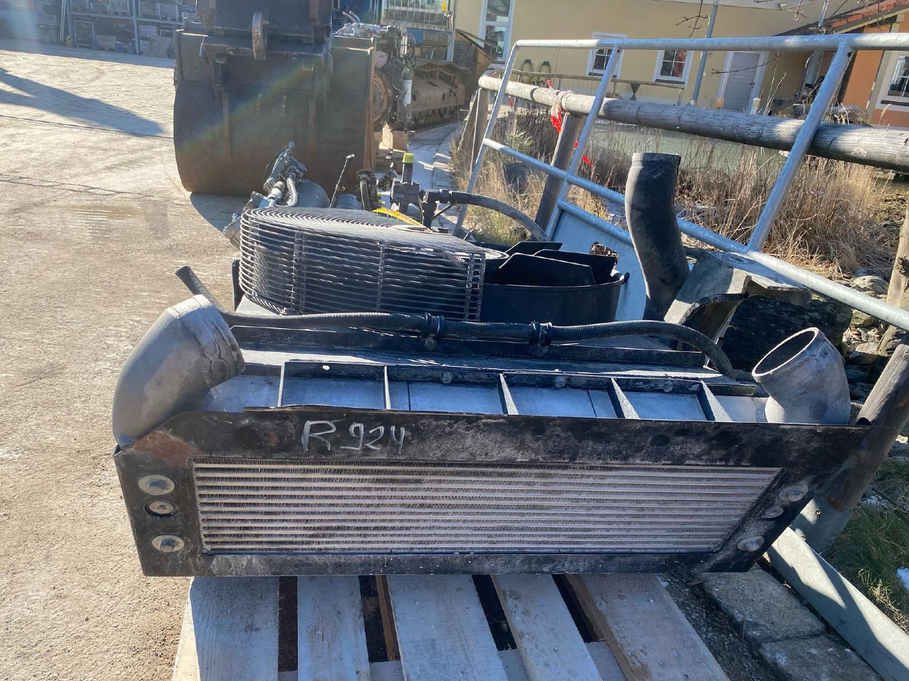 Liebherr R 924 C - Système de refroidissement pour Engins de chantier: photos 3 Liebherr R 924 C - Système de refroidissement pour Engins de chantier: photos 3